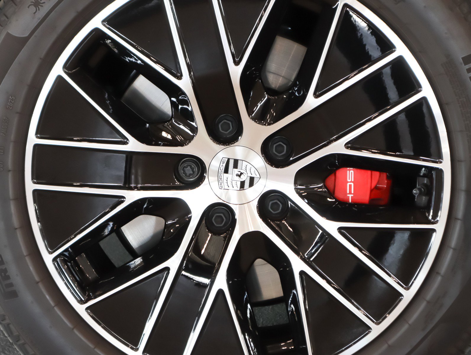 Certified 2025 Porsche Macan 4S Electric image 13