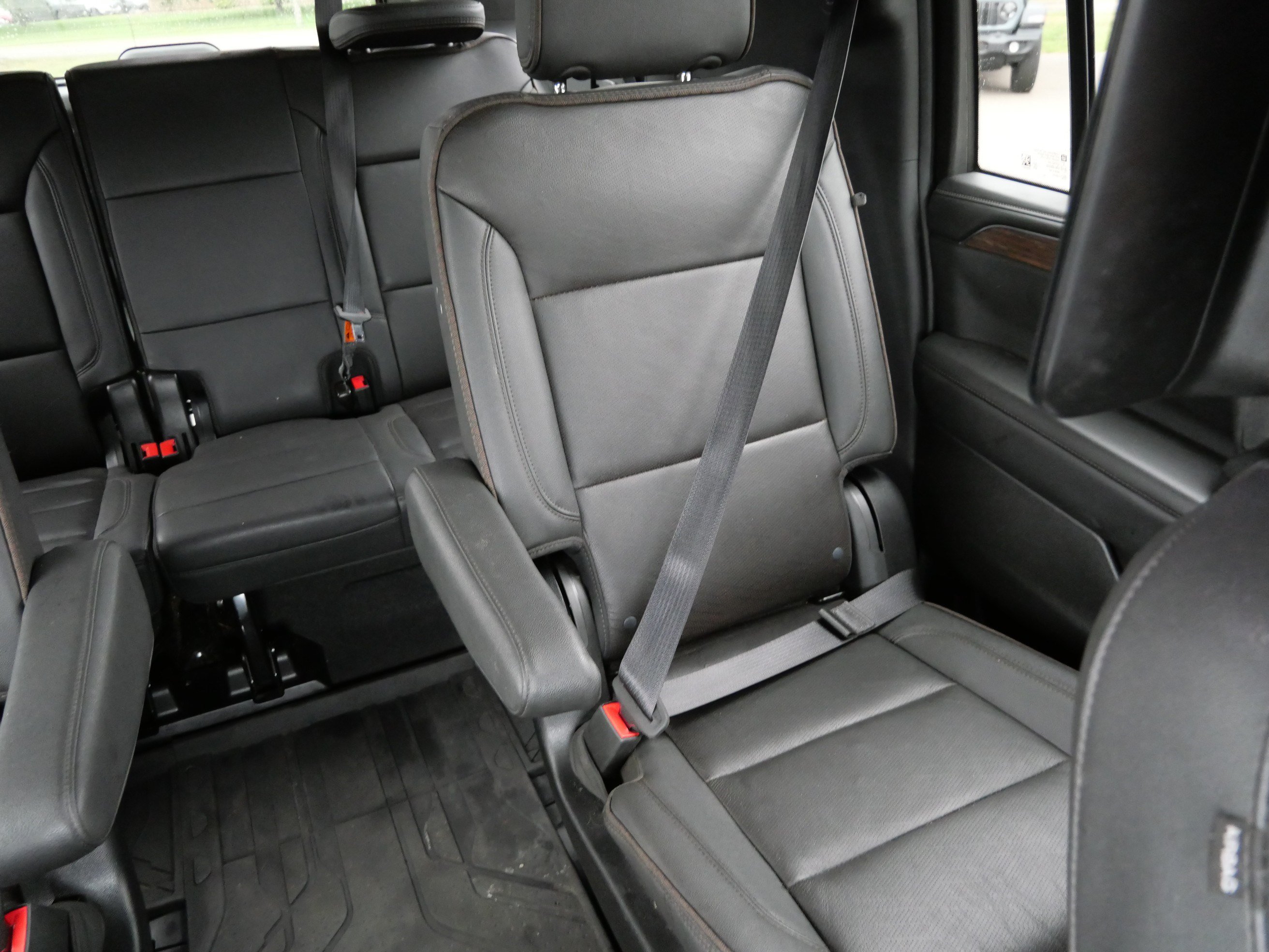 Used 2024 Chevrolet Suburban High Country w/ Max Trailering Package AWD/4WD image 14