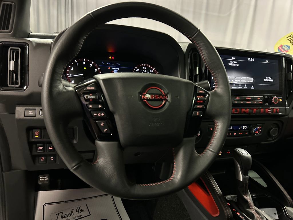 Used 2025 Nissan Frontier PRO-4X AWD/4WD image 13