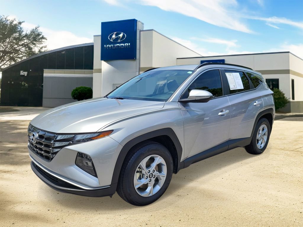 Used 2023 Hyundai Tucson SEL w/ Winter Package FWD image 2
