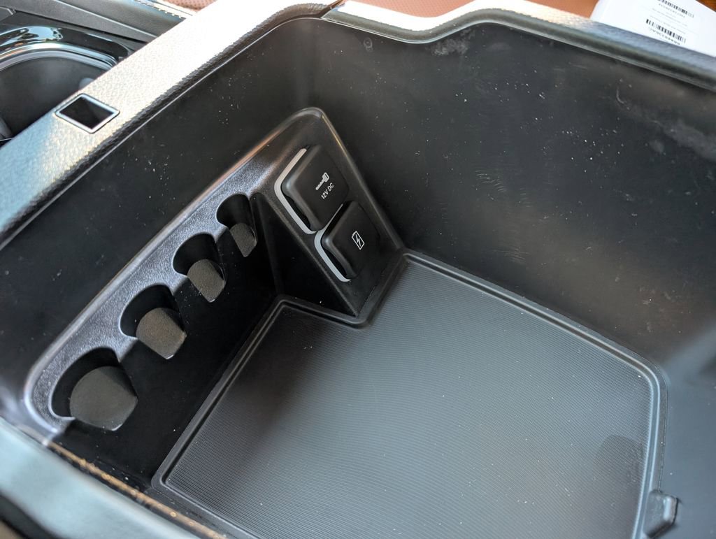 New 2026 Chrysler Pacifica Pinnacle w/ Trailer Tow Group image 38