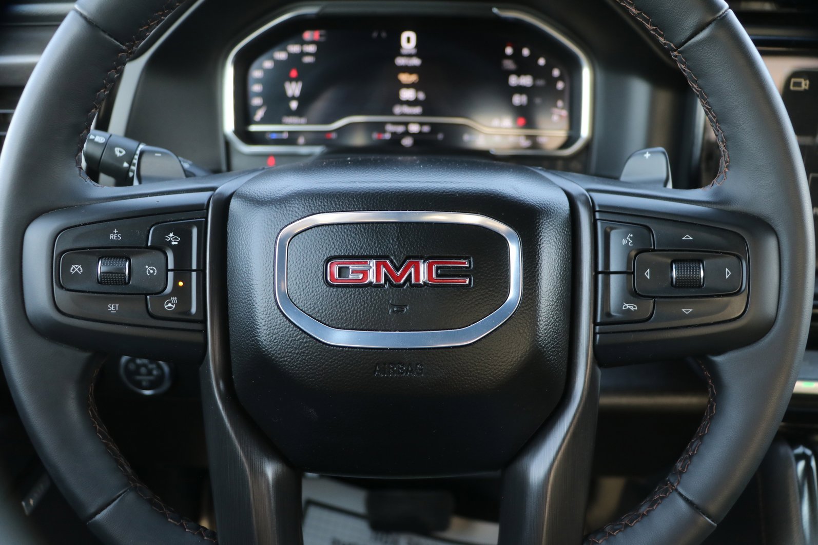 Used 2025 GMC Sierra 1500 AT4 image 17