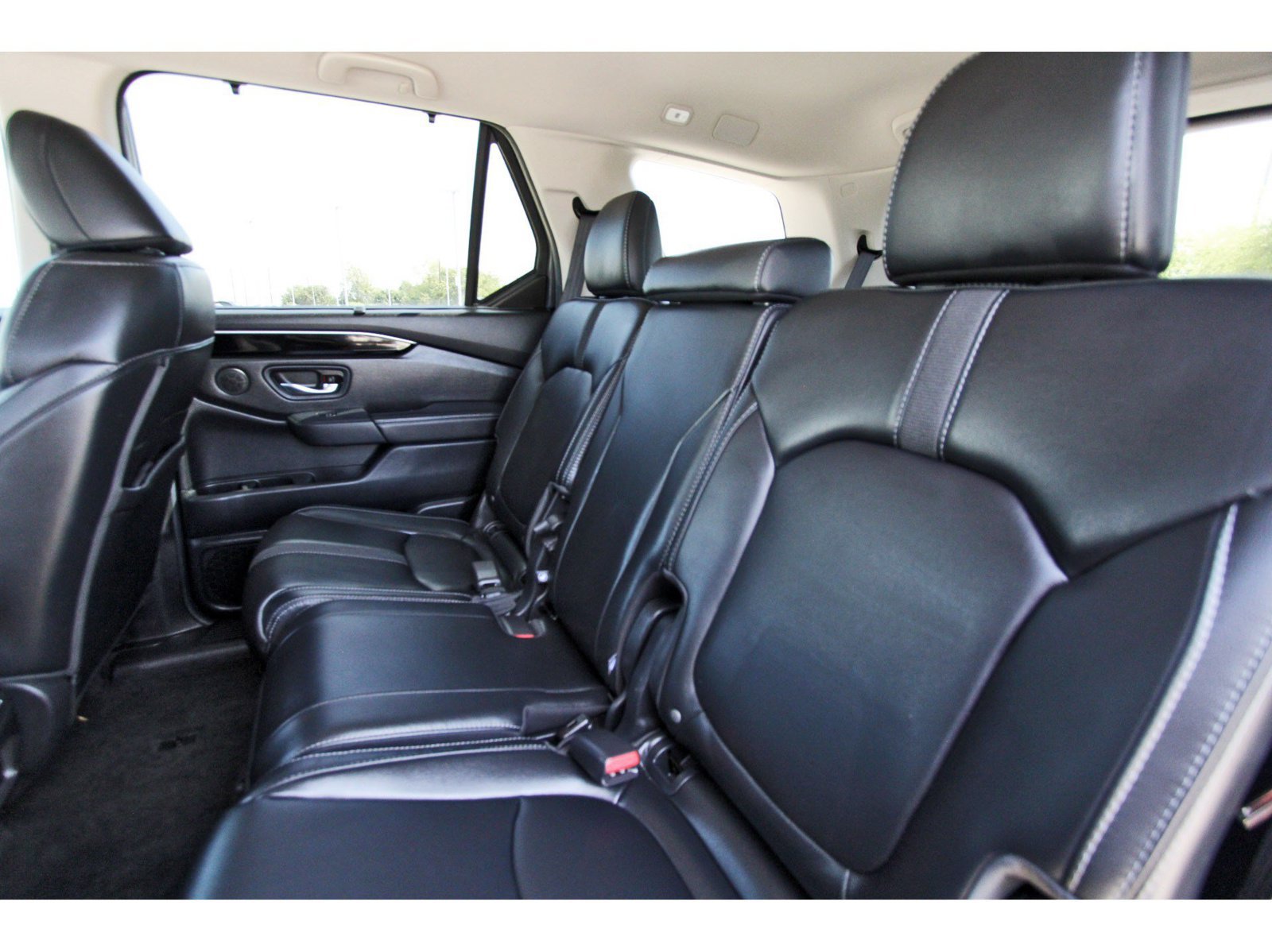 Used 2025 Honda Pilot EX-L image 31