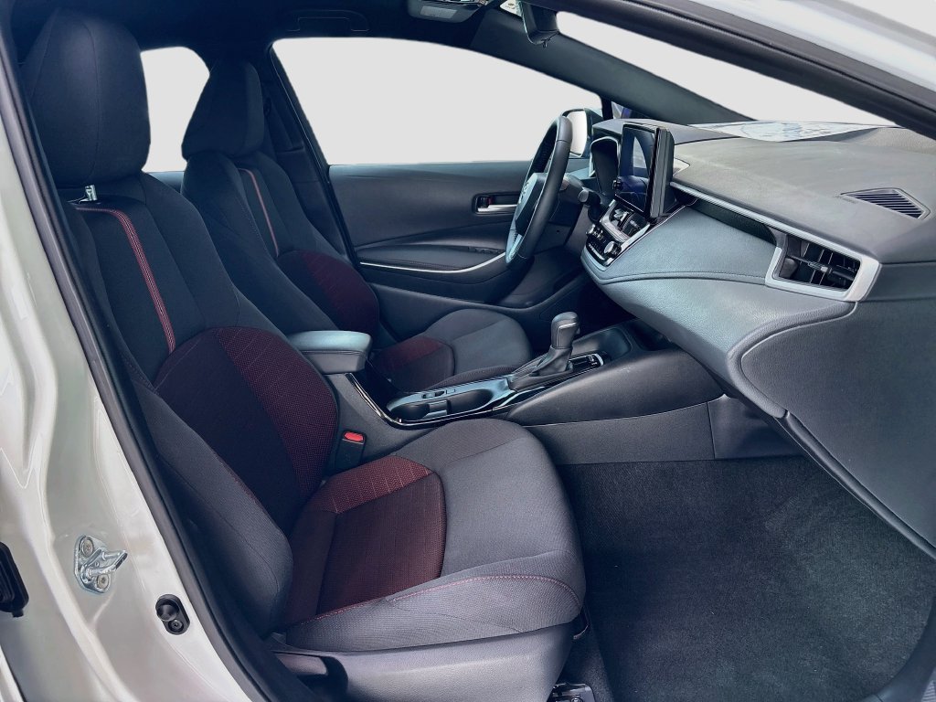 Certified 2025 Toyota Corolla SE FWD image 19