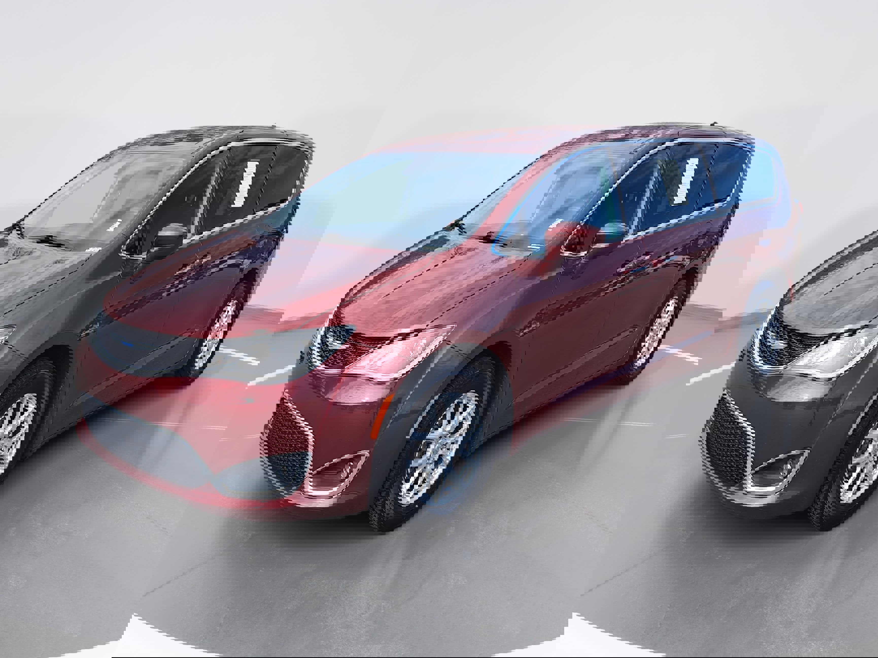 Used 2020 Chrysler Pacifica Touring w/ Cold Weather Group image 7