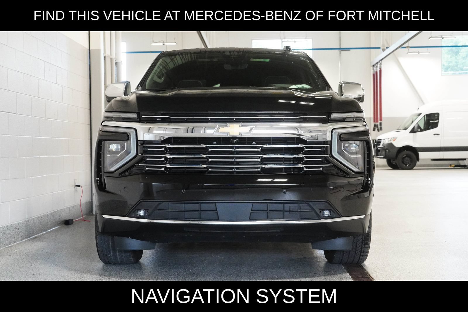 Used 2025 Chevrolet Suburban Premier AWD/4WD image 2