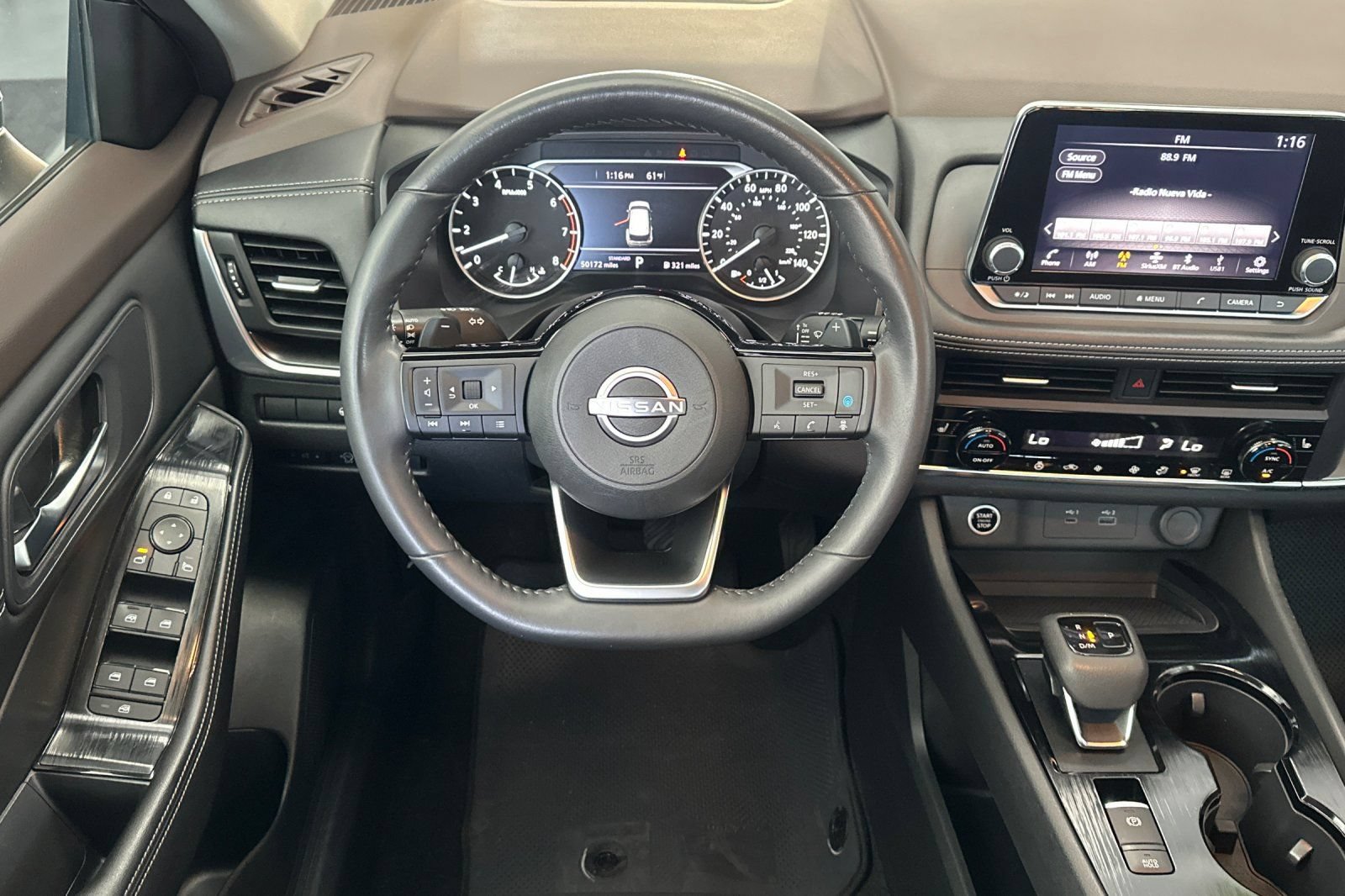 Used 2023 Nissan Rogue SV w/ SV Premium B Package FWD image 17