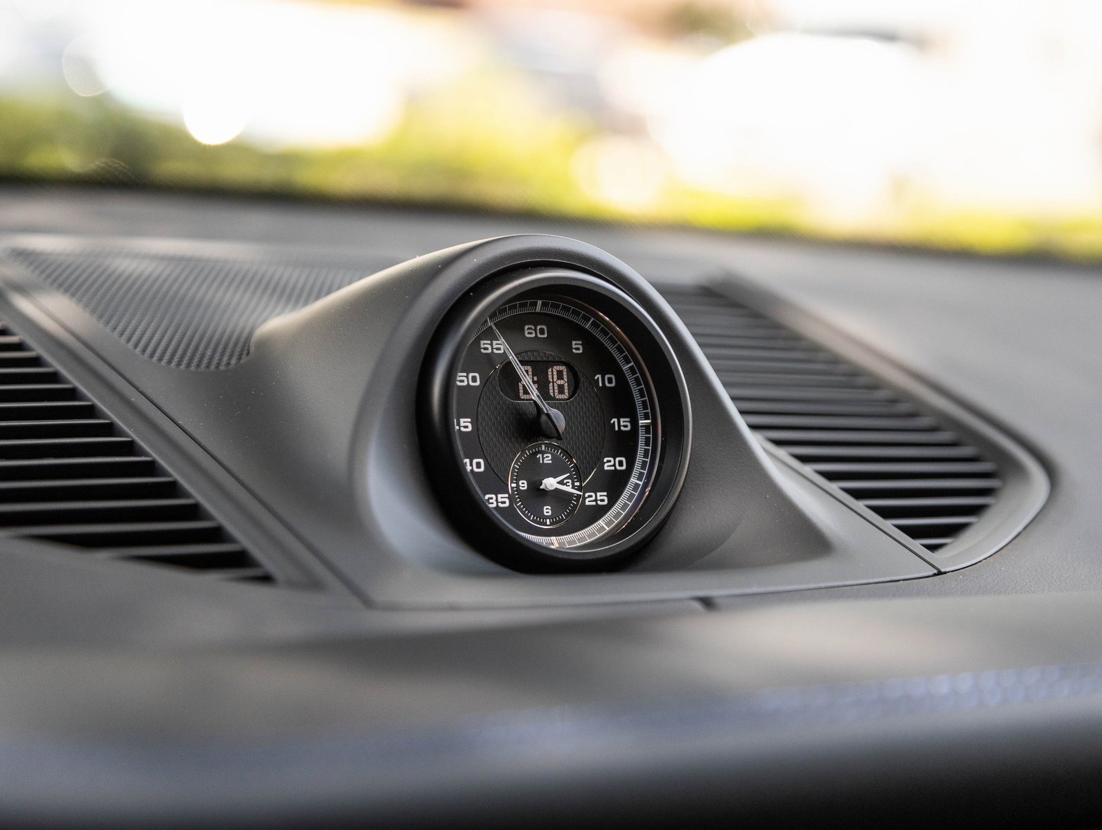 New 2026 Porsche Macan GTS image 24