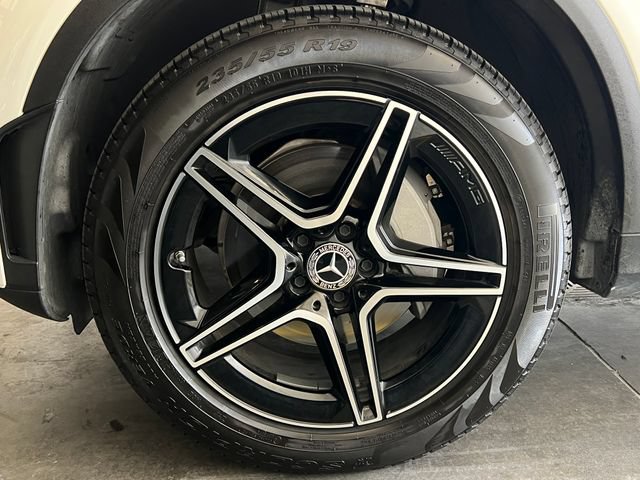 Used 2021 Mercedes-Benz GLC 300 4MATIC image 9