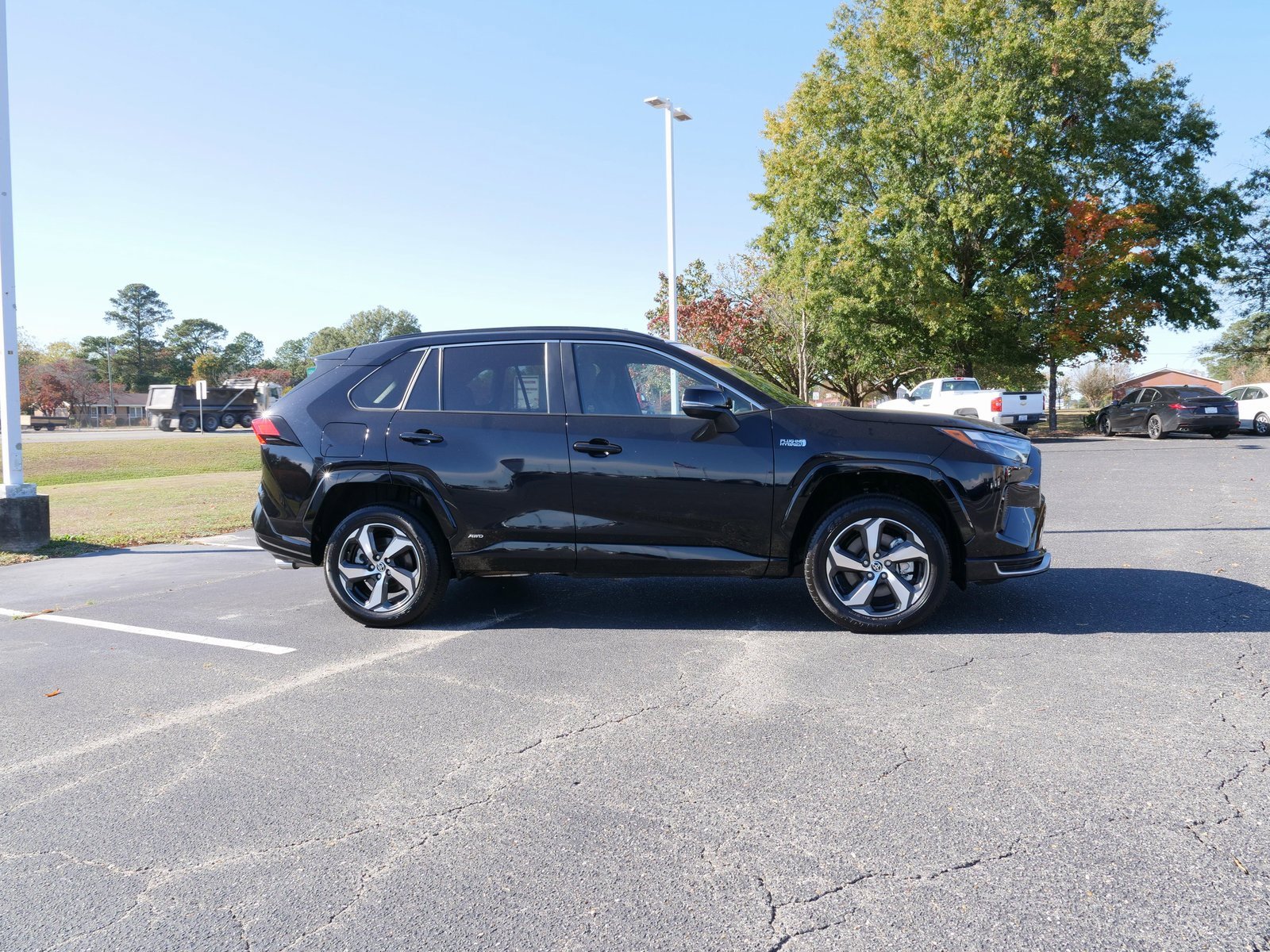Used 2024 Toyota RAV4 SE