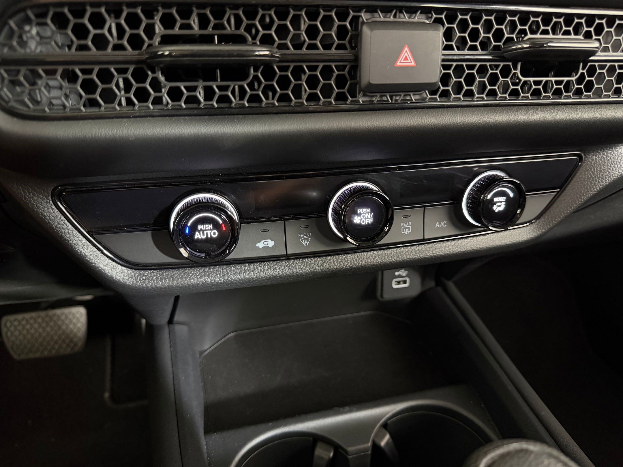 Certified 2025 Honda HR-V LX image 22