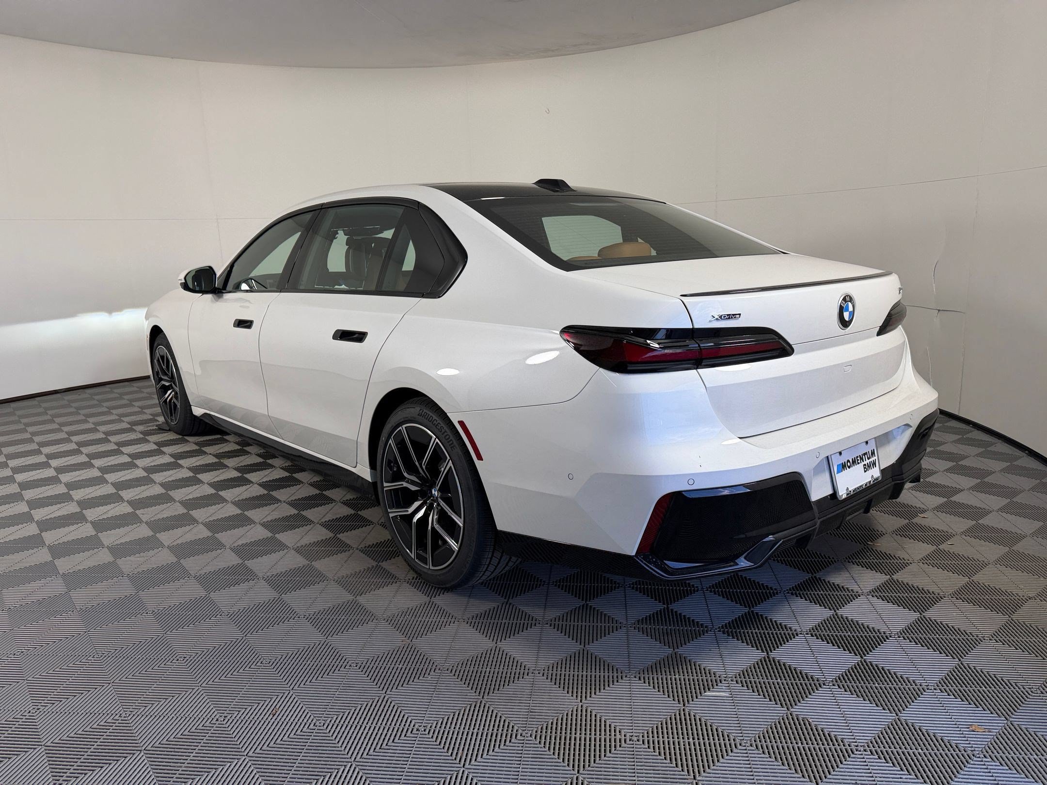Used 2026 BMW 740i xDrive AWD/4WD image 3