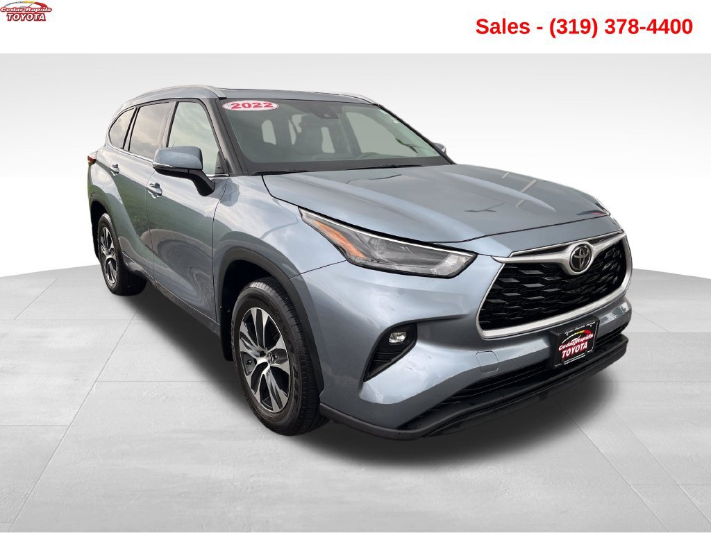 Used 2022 Toyota Highlander XLE AWD/4WD image 9