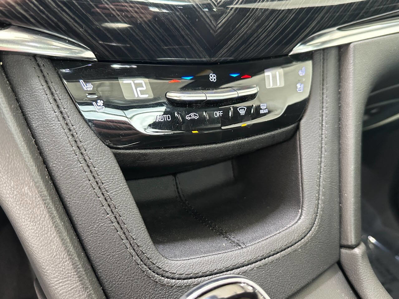 Used 2023 Cadillac XT6 Premium Luxury w/ Technology Package image 42