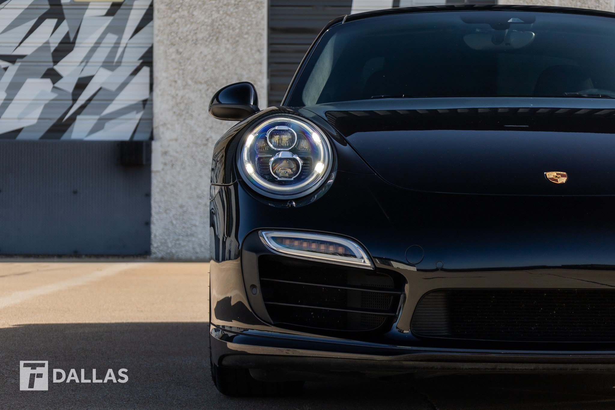 Used 2015 Porsche 911 Turbo S AWD/4WD image 4