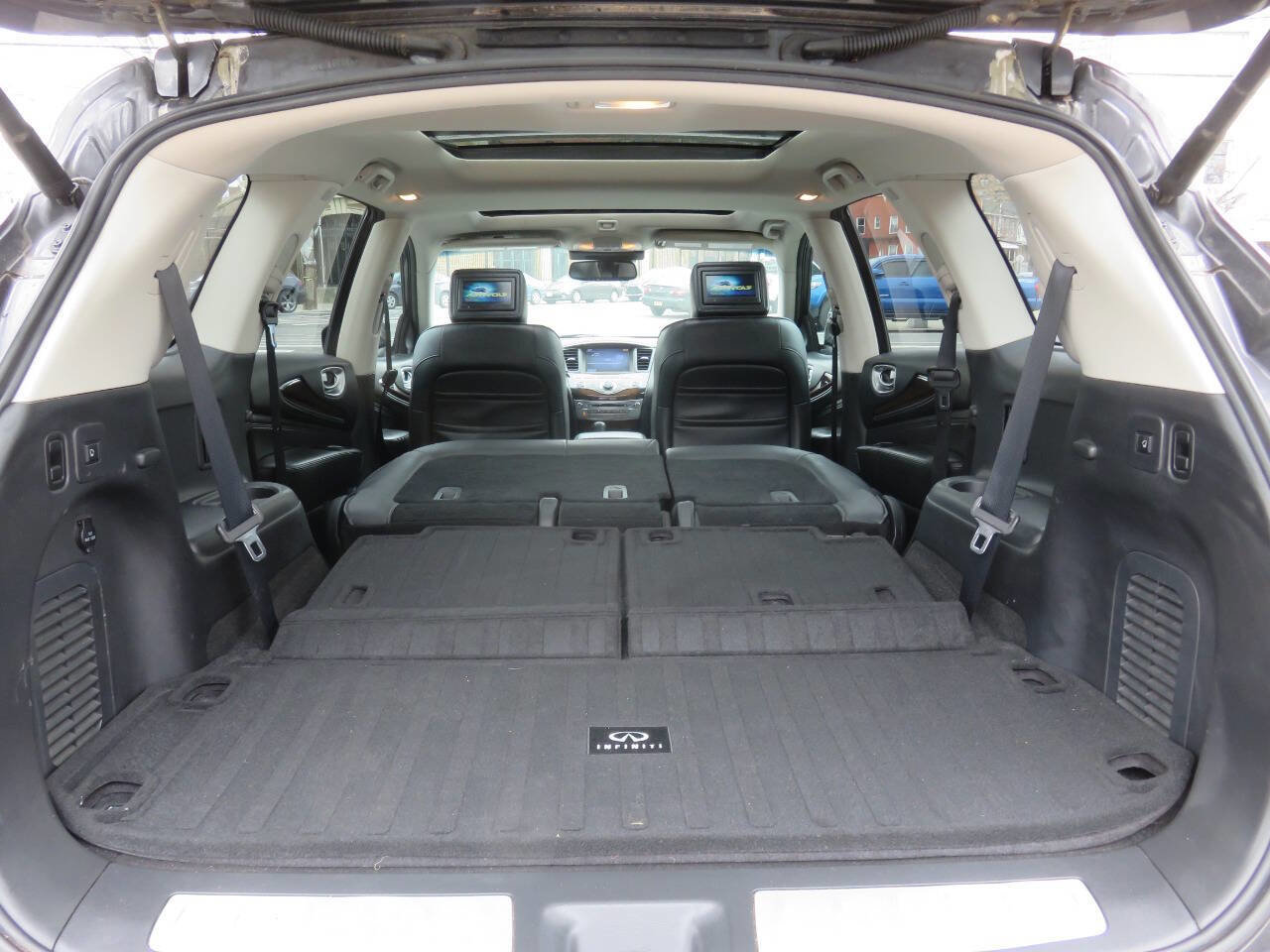 Used 2014 INFINITI QX60 AWD w/ Deluxe Touring Package image 28