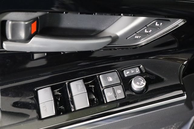 Used 2023 Subaru Solterra AWD image 18