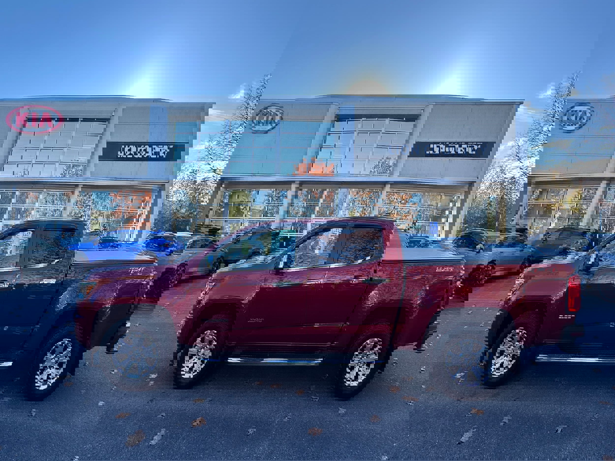 Used 2019 Chevrolet Colorado LT w/ LT Convenience Package image 8