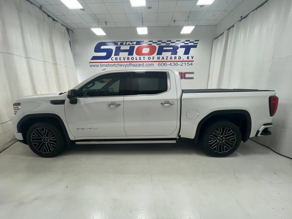 Used 2022 GMC Sierra 1500 Denali Ultimate AWD/4WD image 9