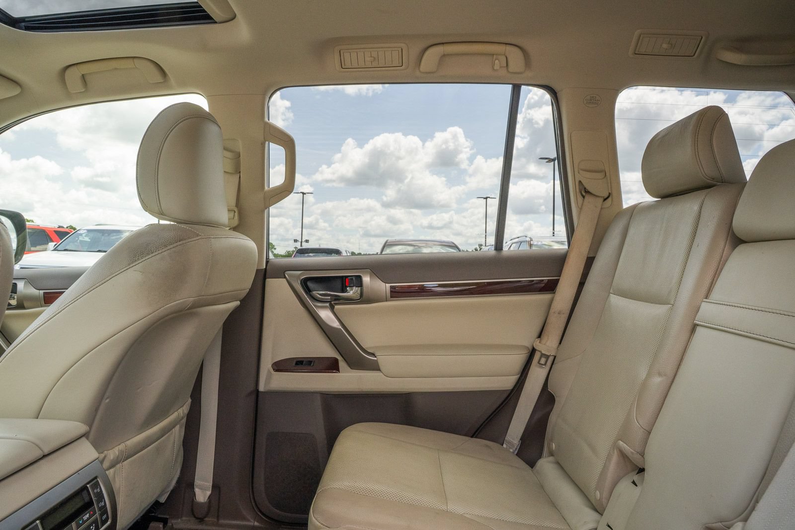 Used 2016 Lexus GX 460 w/ Premium Package AWD/4WD image 19