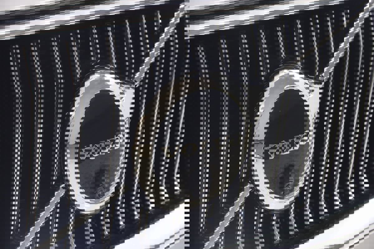 Used 2023 Volvo XC60 B5 Plus w/ Climate Package image 17