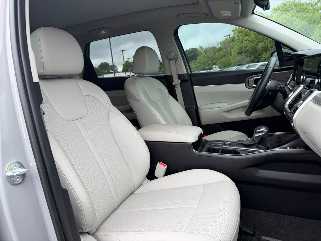 Used 2023 Kia Sorento S w/ Panoramic Sunroof Package AWD/4WD image 31