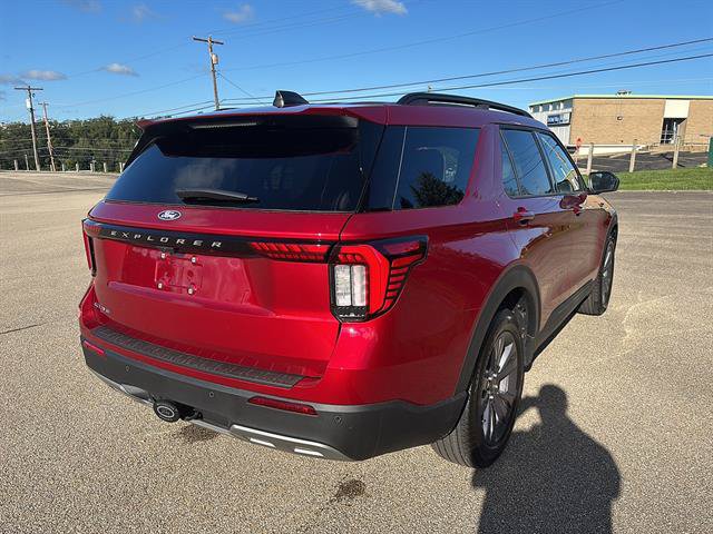 New 2027 Ford Explorer Active w/ Active Comfort Package AWD/4WD image 4