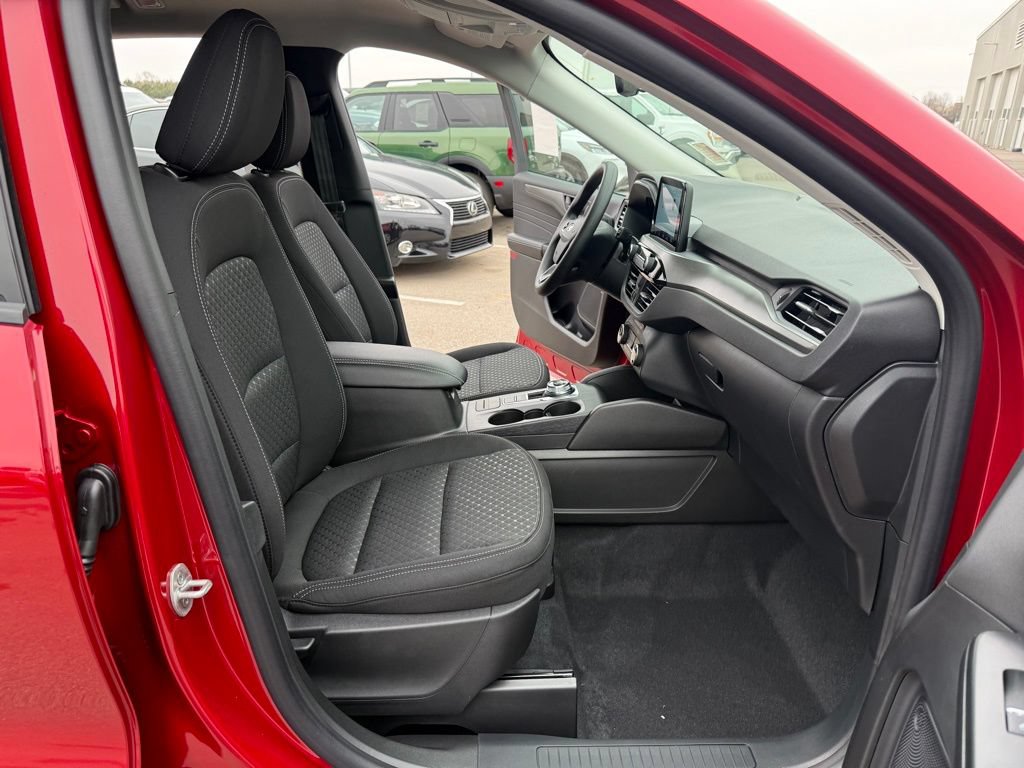 New 2026 Ford Escape Active FWD image 17