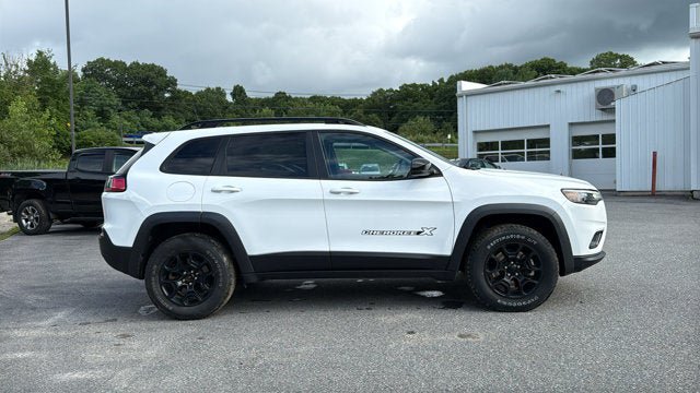 Certified 2022 Jeep Cherokee Latitude w/ Sun & Sound Group AWD/4WD image 5