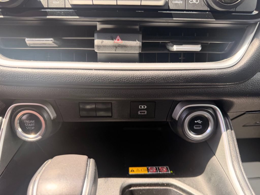 Used 2025 Toyota Grand Highlander AWD image 24
