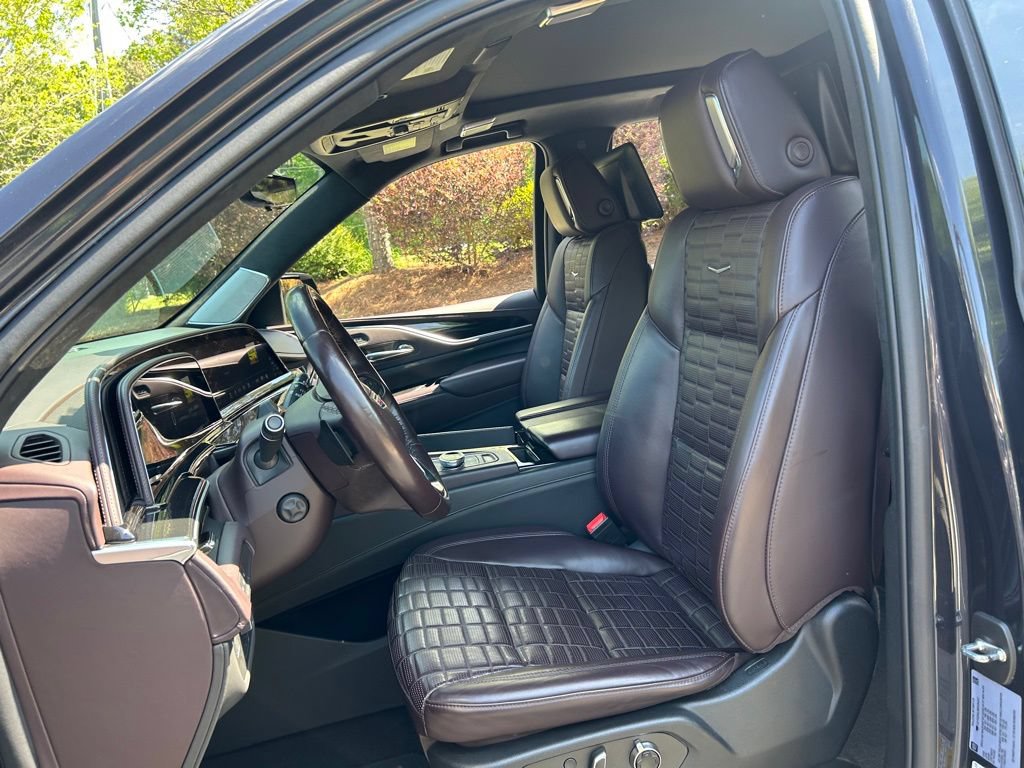 Used 2022 Cadillac Escalade Premium Luxury Platinum RWD image 40