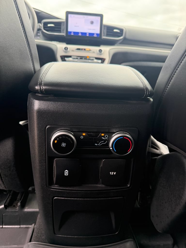 Used 2024 Ford Explorer XLT w/ Equipment Group 202A AWD/4WD image 19