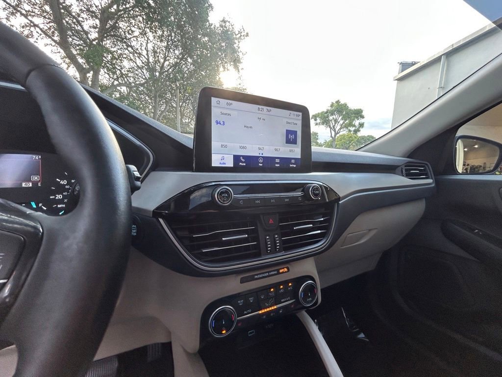 Used 2022 Ford Escape SEL FWD image 12