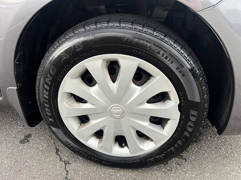 Used 2018 Nissan Versa S Plus FWD image 12