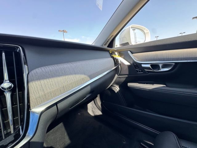 New 2026 Volvo V90 B6 Cross Country Ultra w/ Climate Package image 25