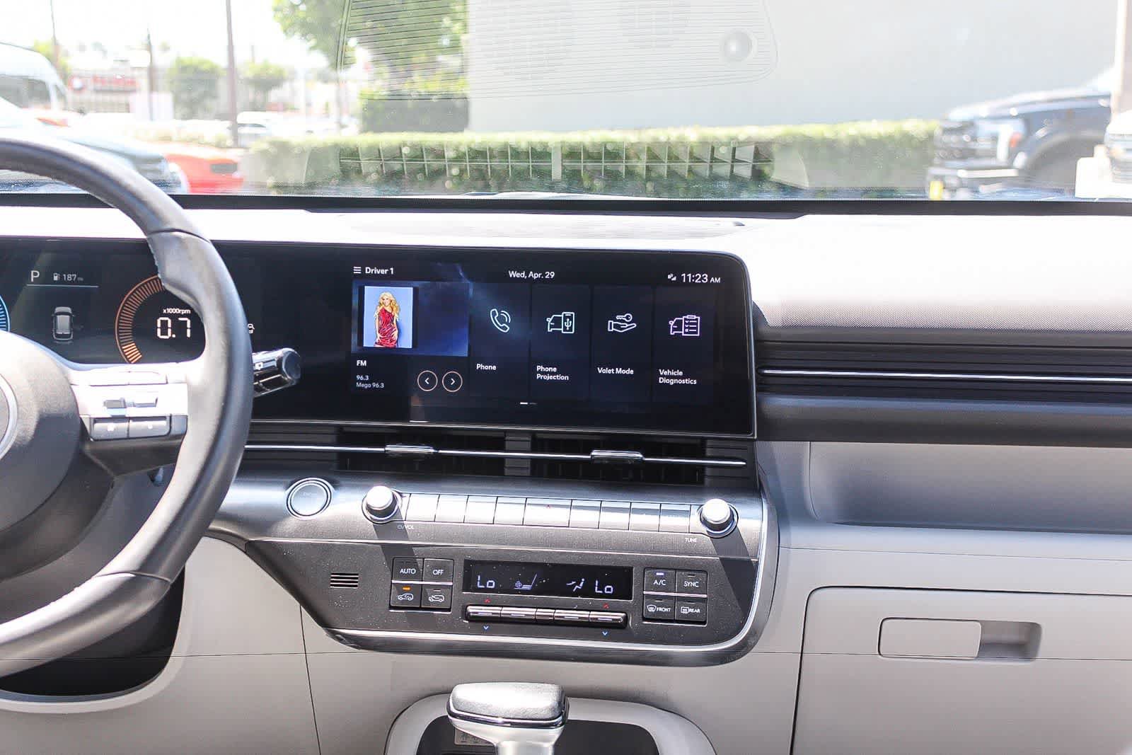 Certified 2024 Hyundai Kona SEL AWD/4WD image 17