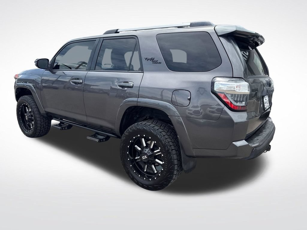 Used 2018 Toyota 4Runner TRD Off-Road AWD/4WD image 3