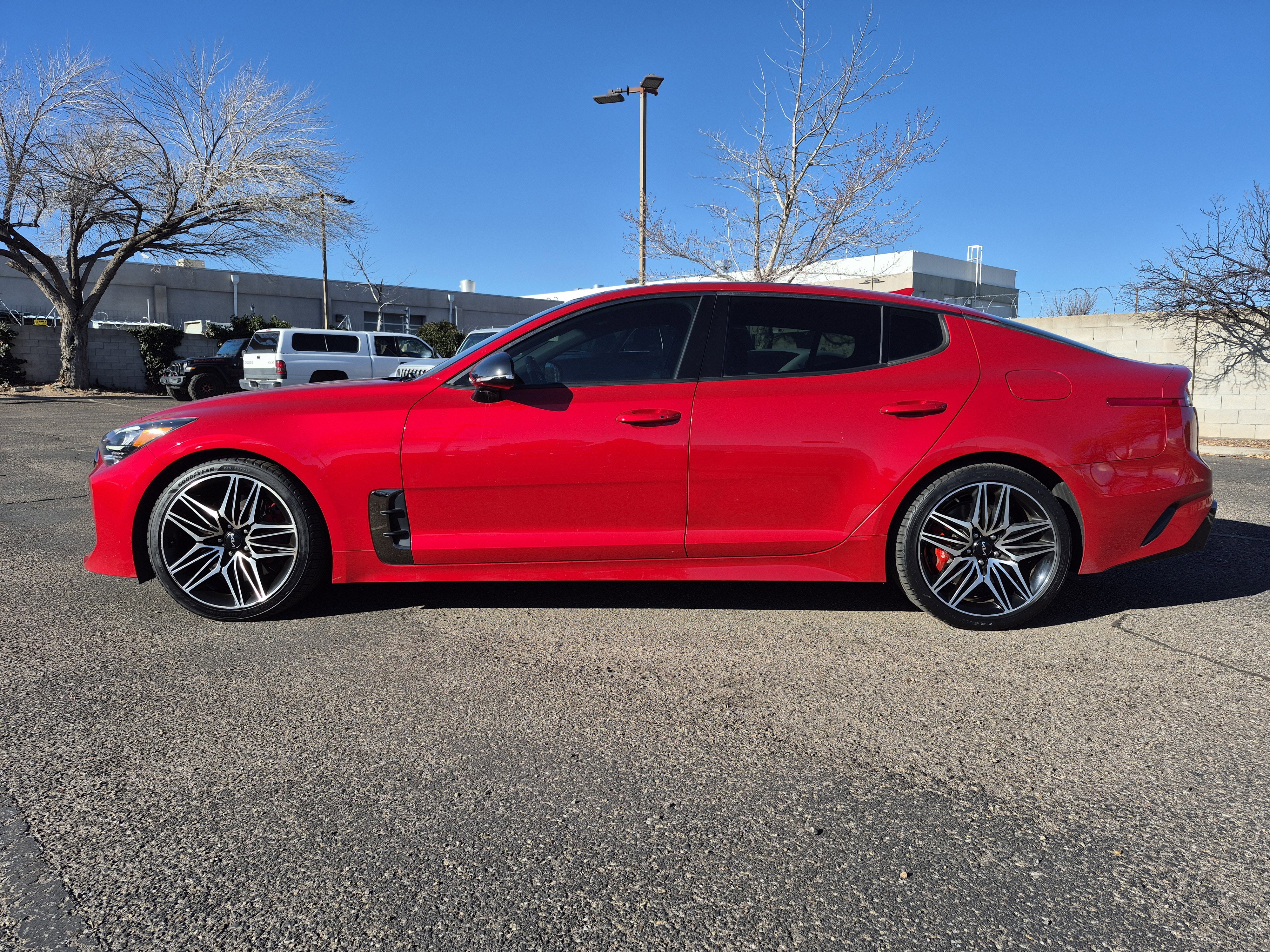 Used 2022 Kia Stinger GT1 image 4