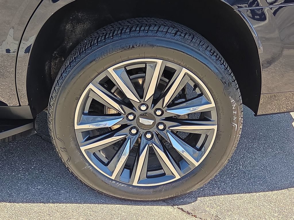 Used 2023 Cadillac Escalade Sport w/ LPO, Floor Liner Package AWD/4WD image 11