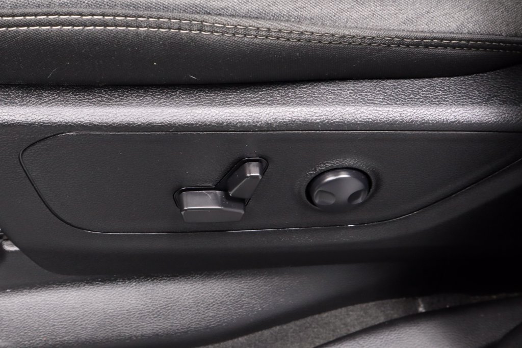 Used 2023 RAM 1500 Big Horn AWD/4WD image 26