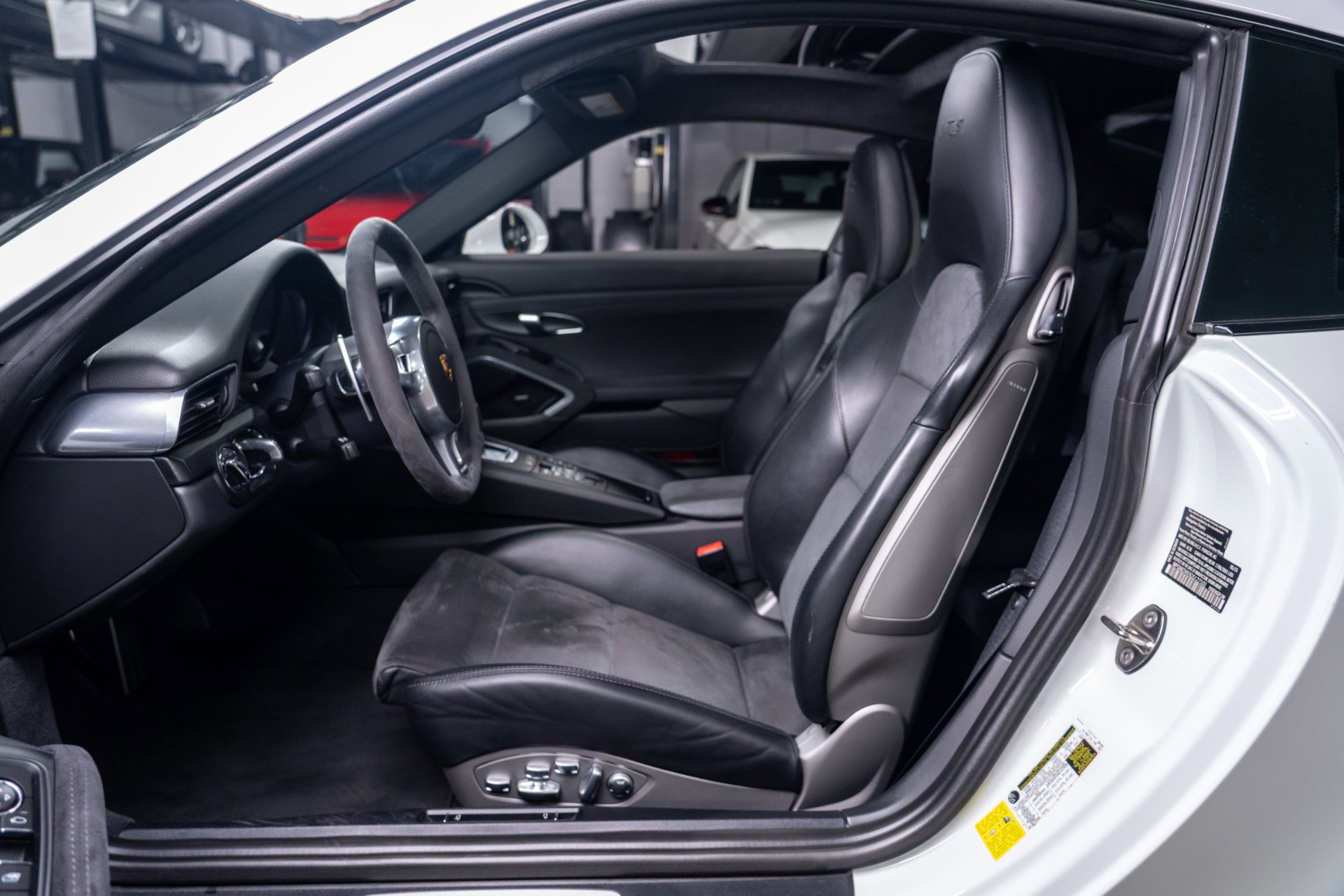 Used 2016 Porsche 911 Carrera 4 GTS AWD/4WD image 47