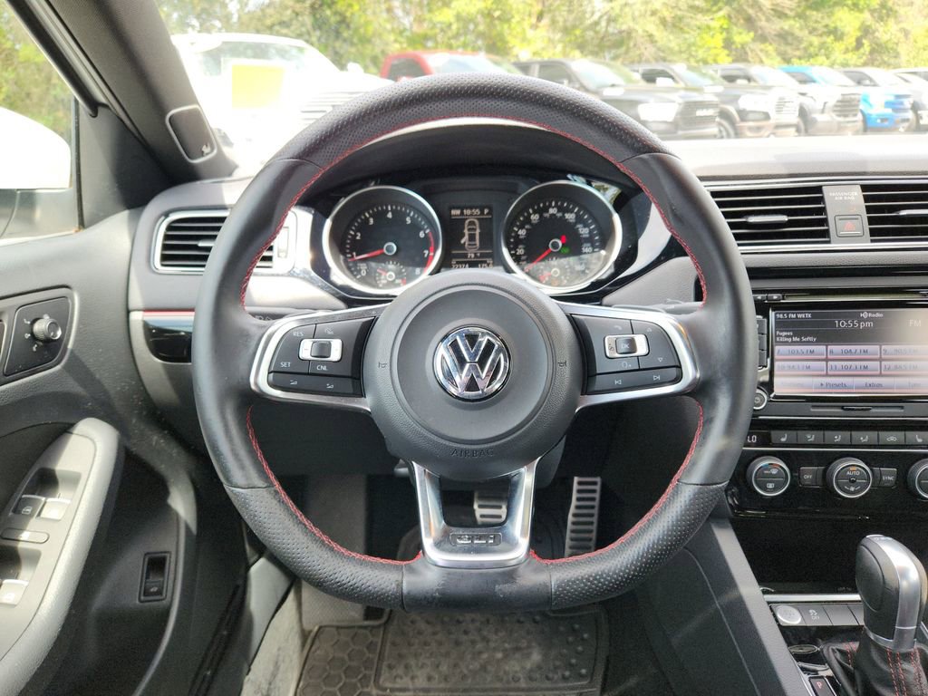 Used 2015 Volkswagen Jetta GLI SE image 13