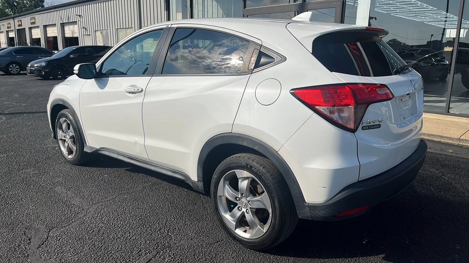 Used 2017 Honda HR-V EX image 5