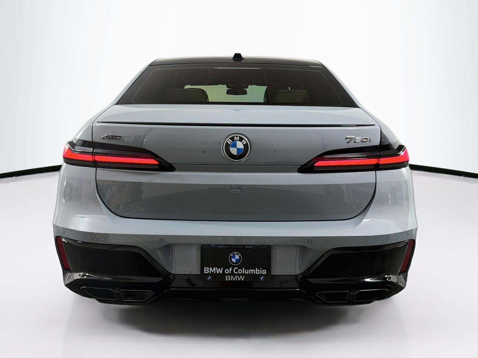 Used 2025 BMW 760i xDrive w/ Executive Package AWD/4WD image 6