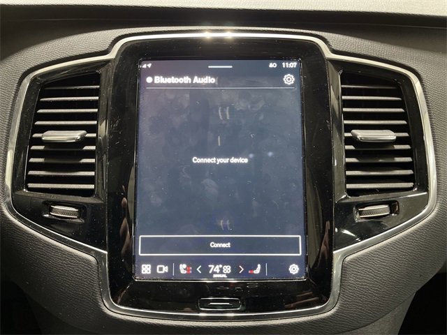 Used 2023 Volvo XC90 B5 Plus image 32