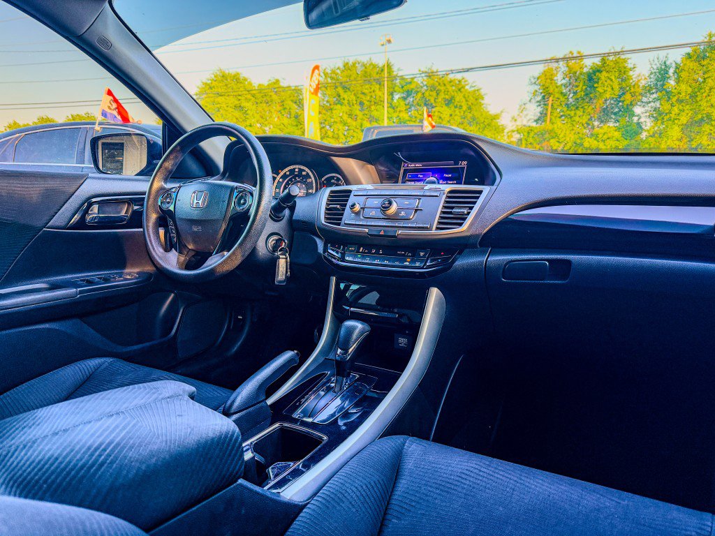 Used 2016 Honda Accord LX image 12