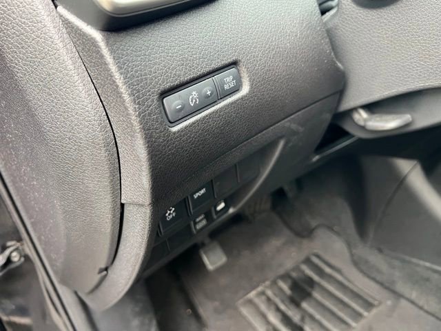 Used 2014 Nissan Rogue SV image 17