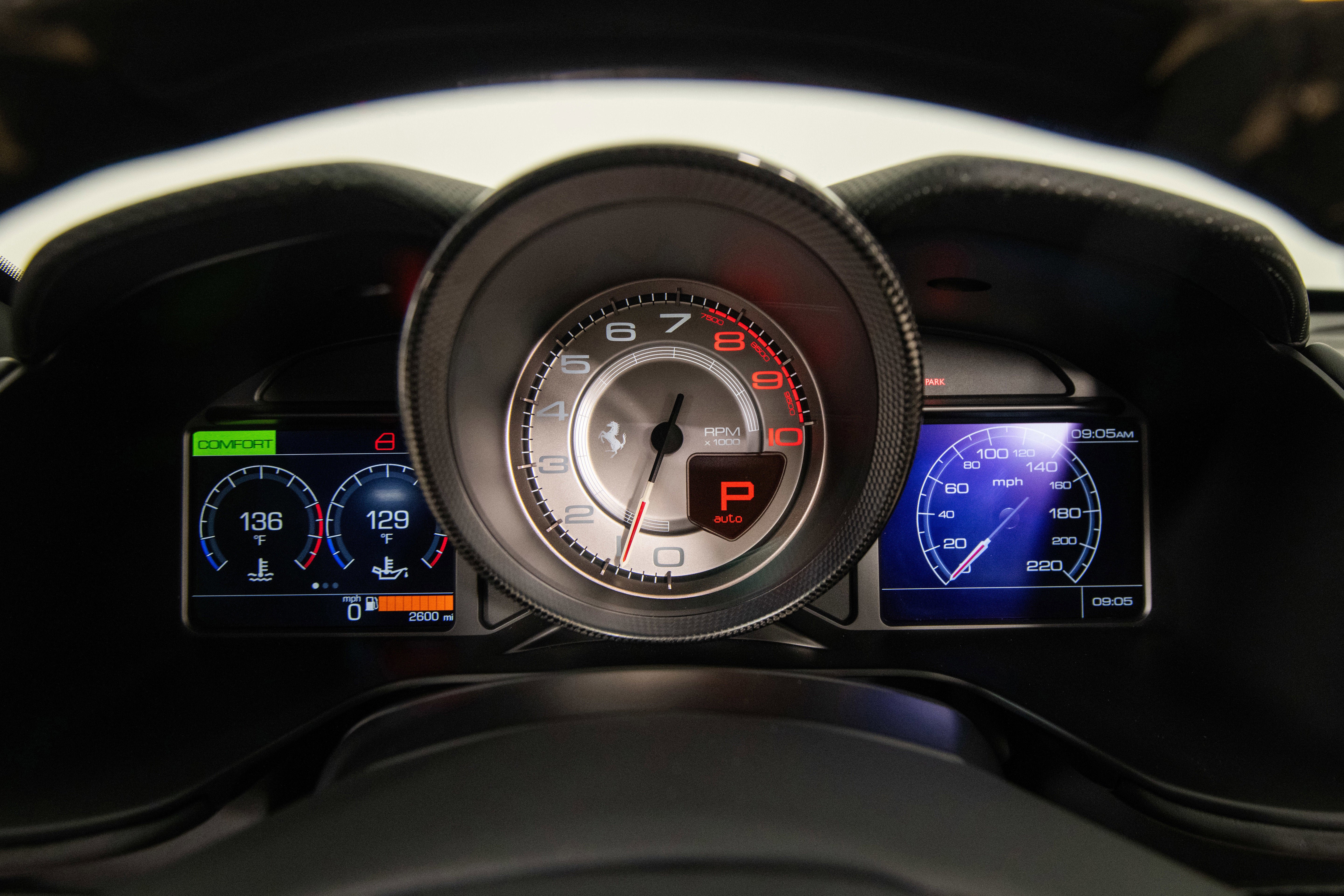 Certified 2022 Ferrari Portofino M image 15