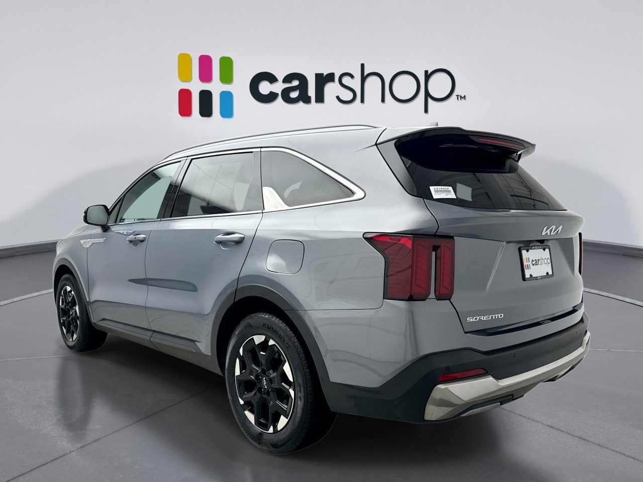 Used 2024 Kia Sorento S image 3