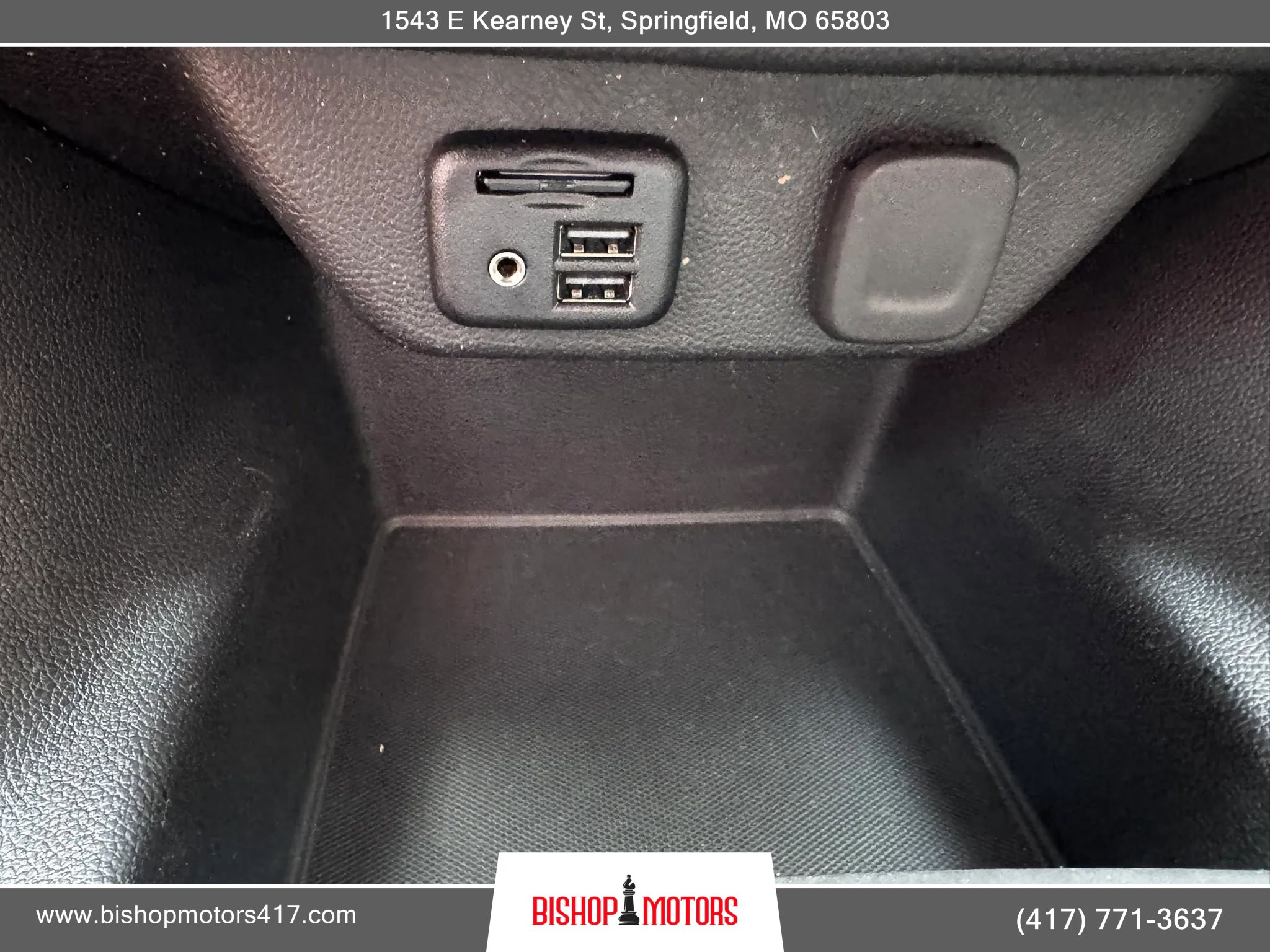 Used 2020 Chevrolet Traverse RS image 36